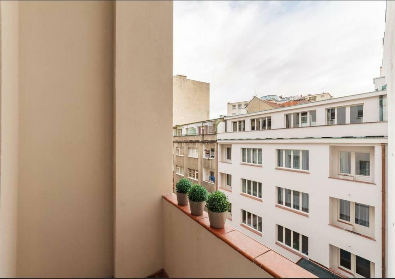 Central Prague Crown Apartments Luaran gambar