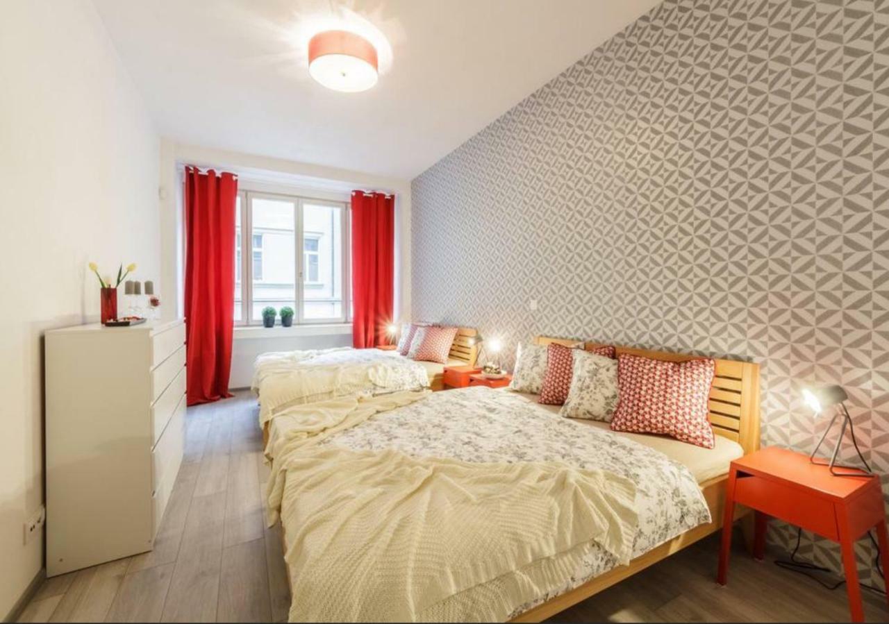 Central Prague Crown Apartments Luaran gambar