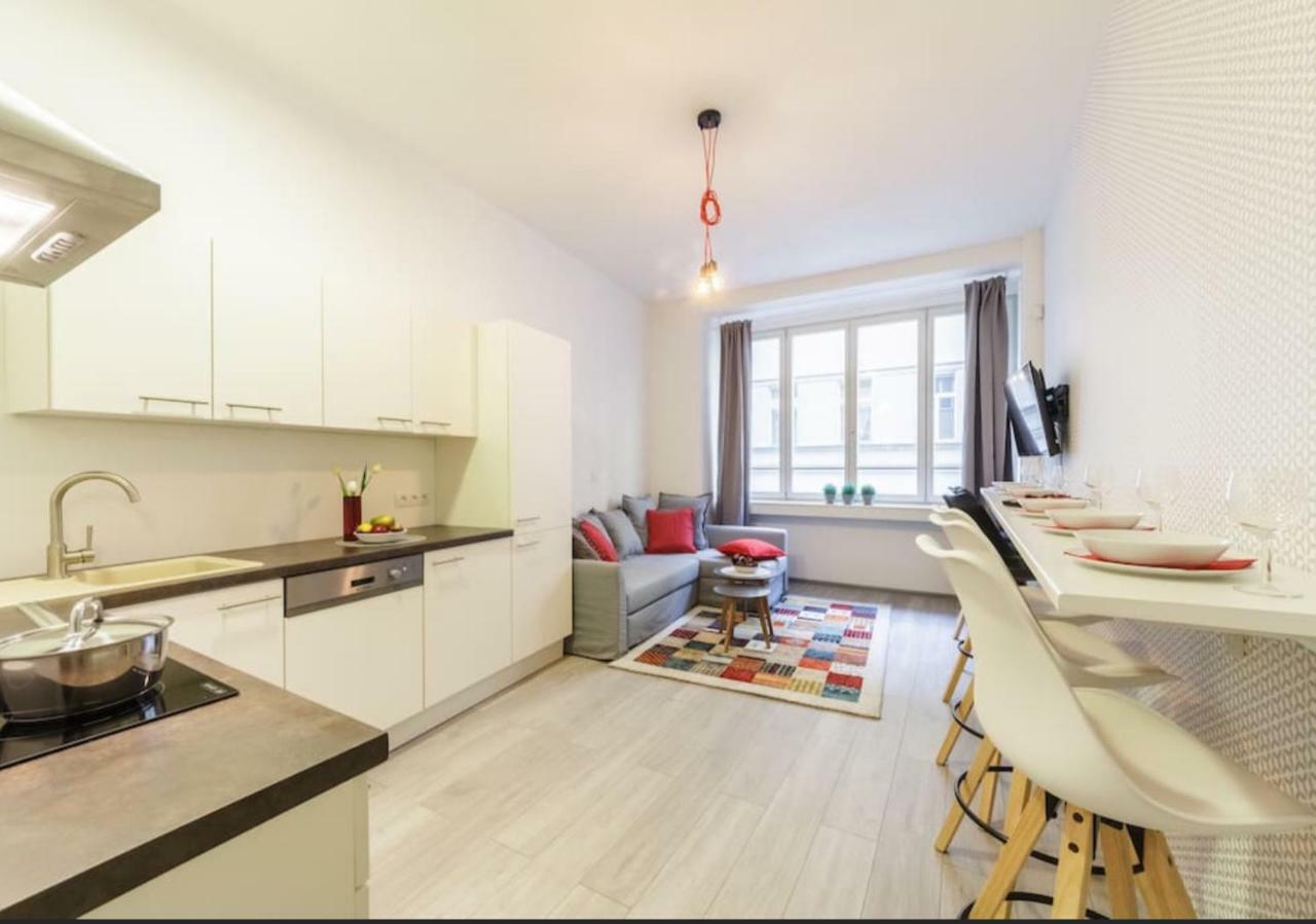Central Prague Crown Apartments Luaran gambar